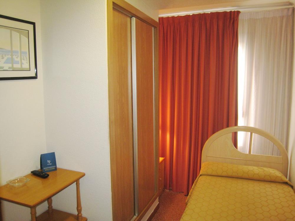 Hostal Pensimar Otel El Altet Dış mekan fotoğraf