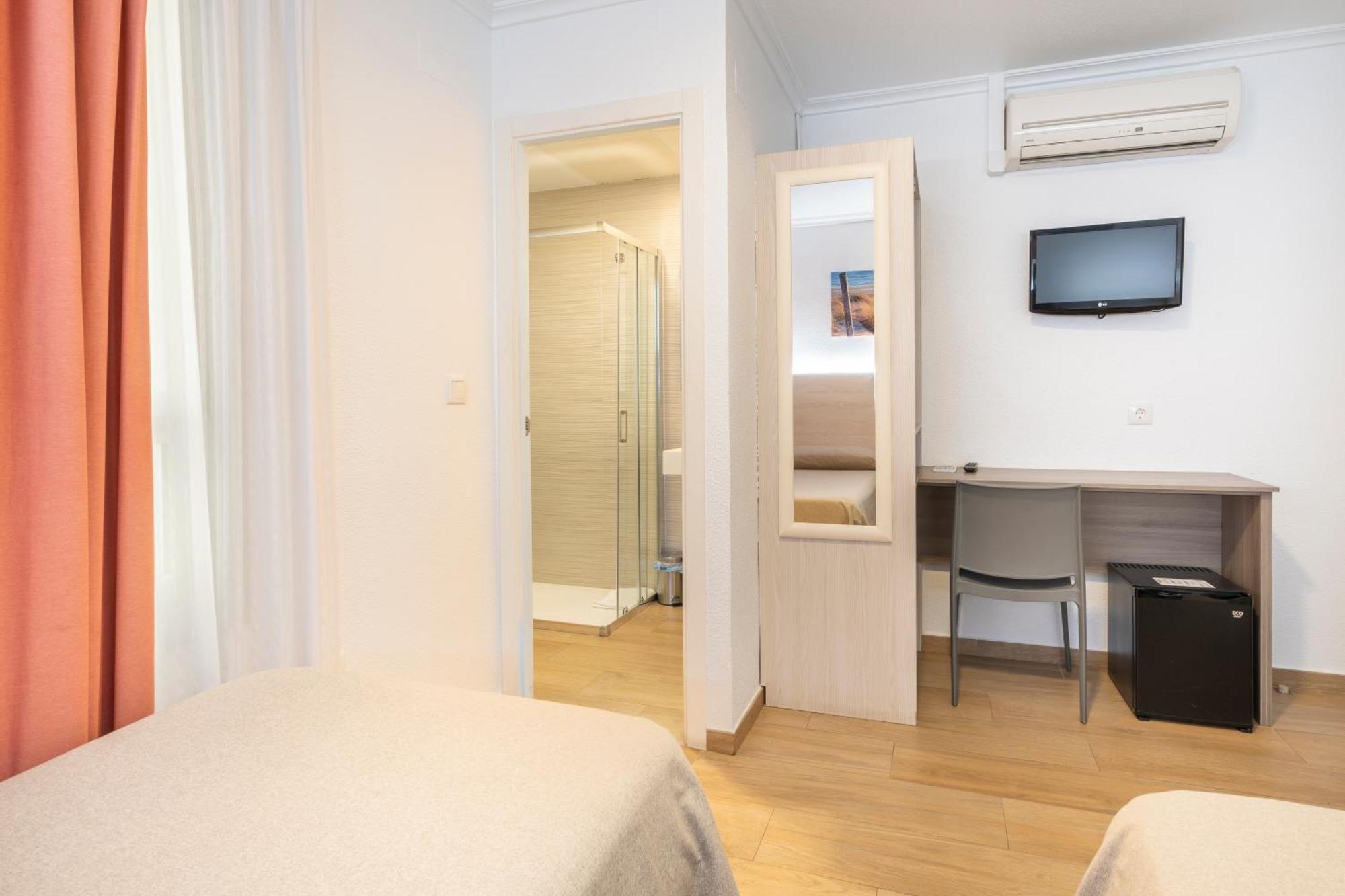 Hostal Pensimar El Altet Dış mekan fotoğraf