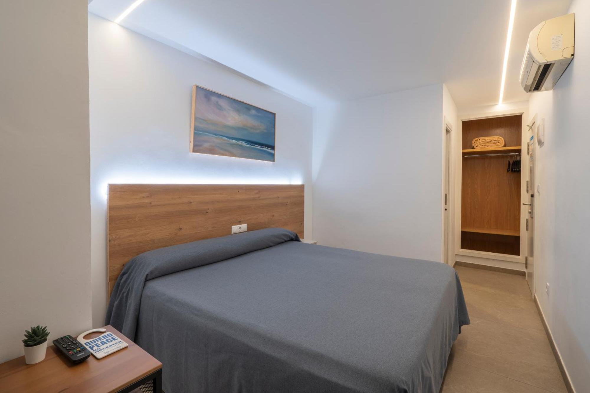 Hostal Pensimar El Altet Dış mekan fotoğraf