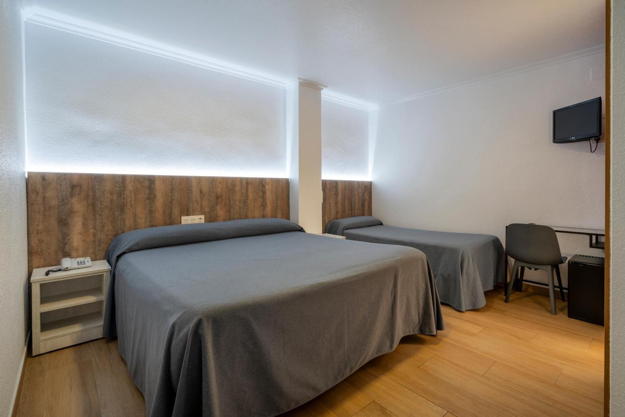 Hostal Pensimar El Altet Dış mekan fotoğraf
