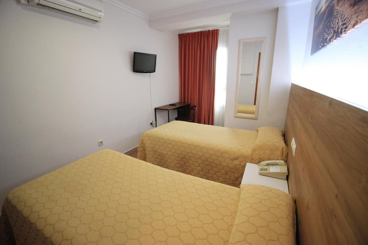 Hostal Pensimar Otel El Altet Dış mekan fotoğraf