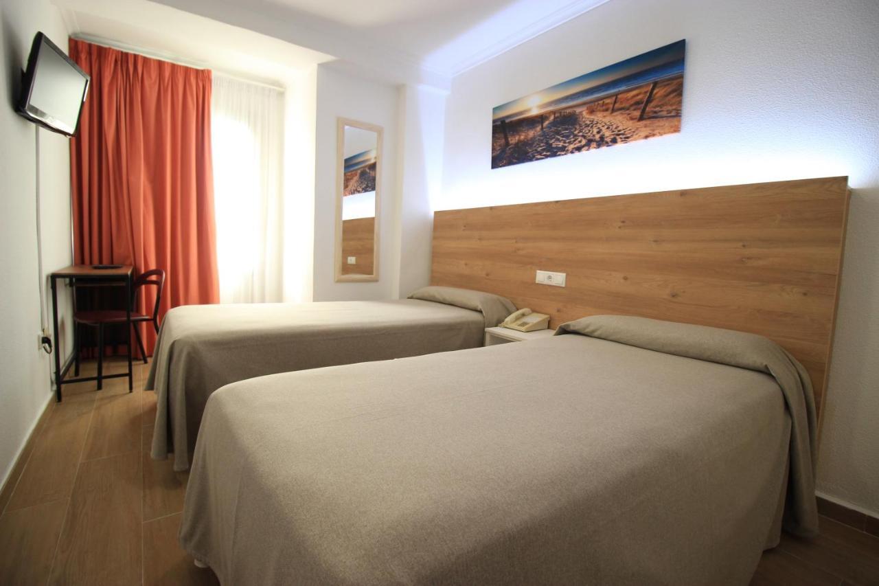 Hostal Pensimar El Altet Dış mekan fotoğraf