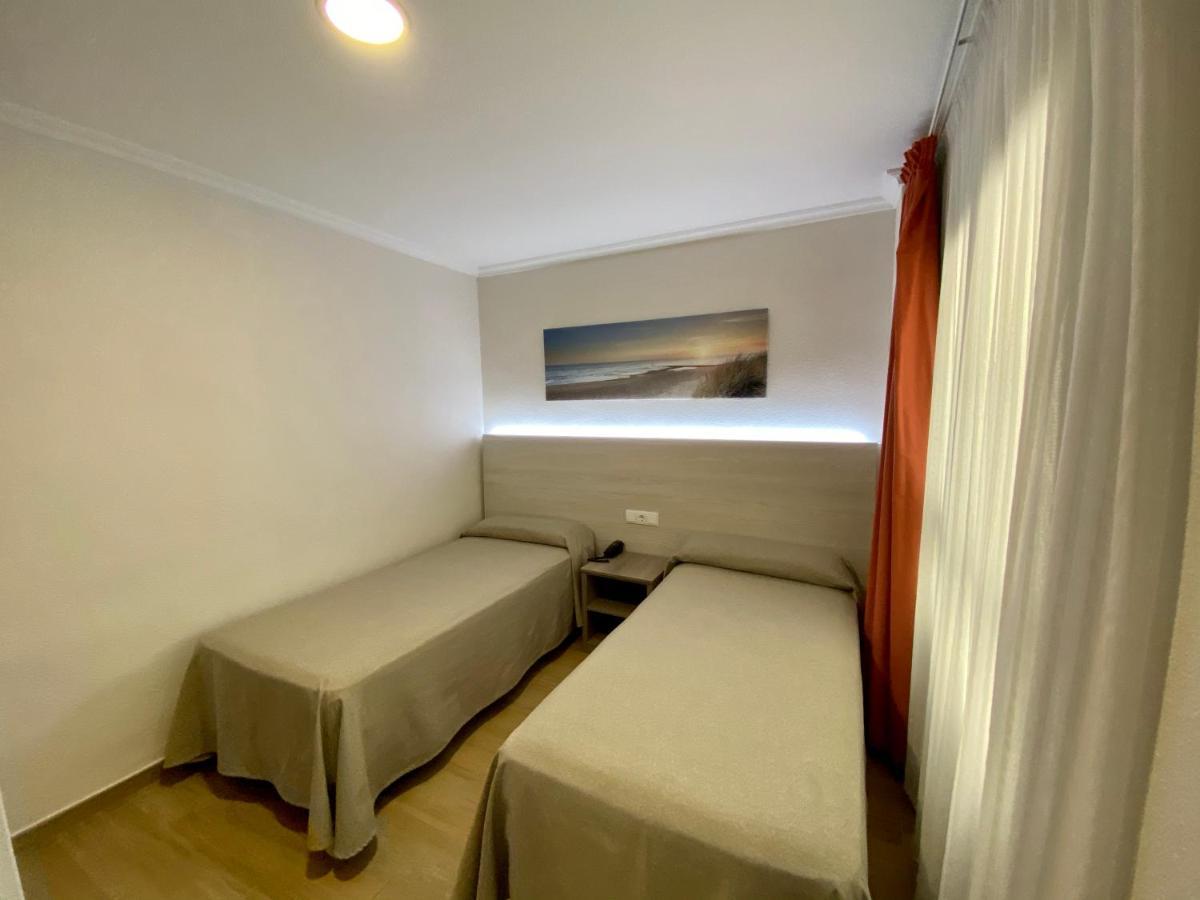 Hostal Pensimar El Altet Dış mekan fotoğraf