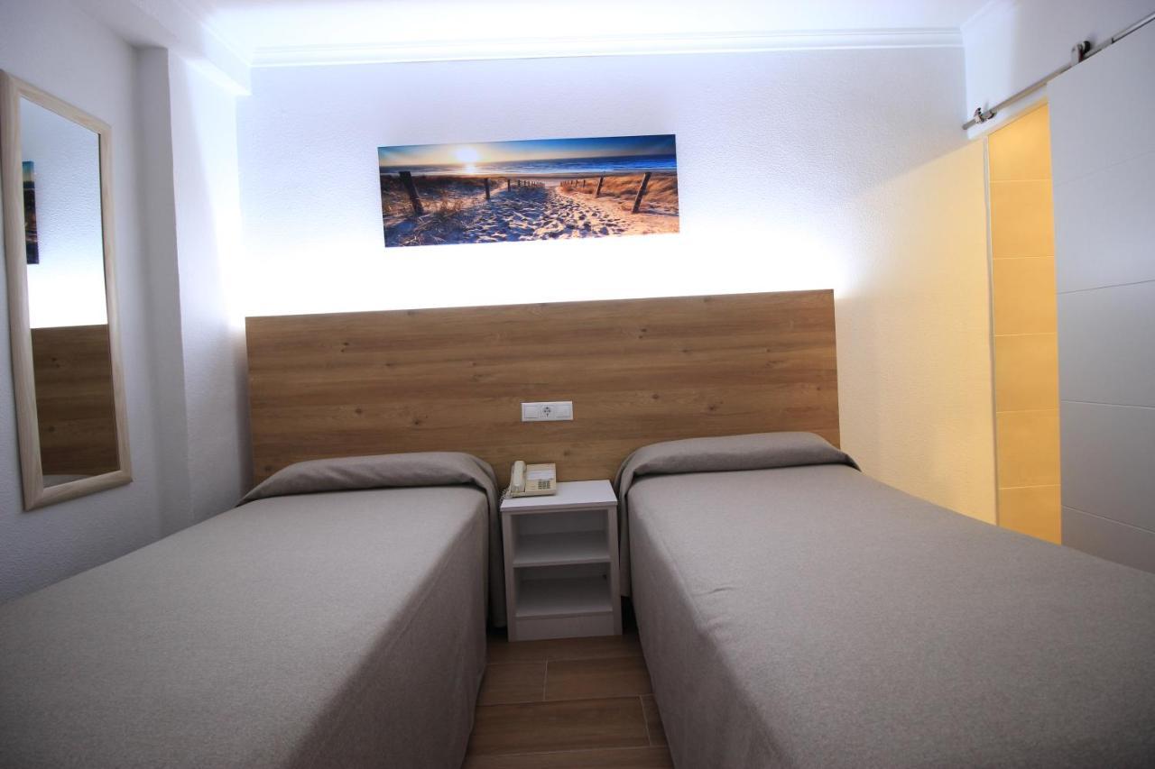 Hostal Pensimar El Altet Dış mekan fotoğraf